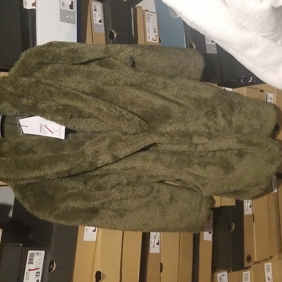 Cardigan ugg - Picture 10 of 12